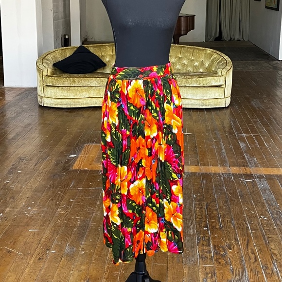 Vintage Dresses & Skirts - Vintage floral button down Maxi/midi skirt